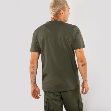100501-142-alpha-industries-basic-t-tee-001.jpg