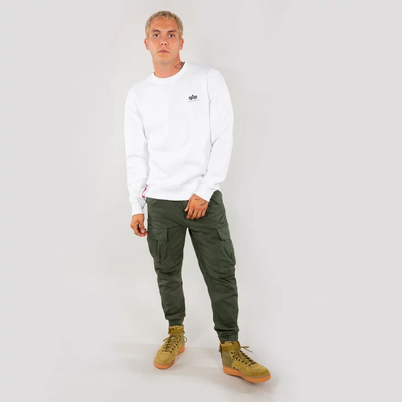 Basic Sweater Small Logo - white